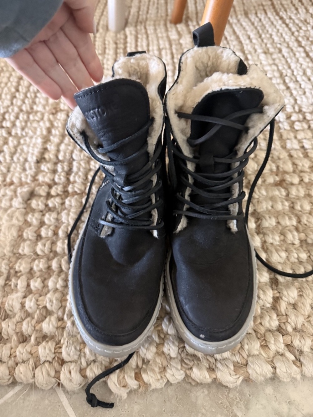 Black stone sneaker / boot size 6 genuine shearling lined high top sneaker
